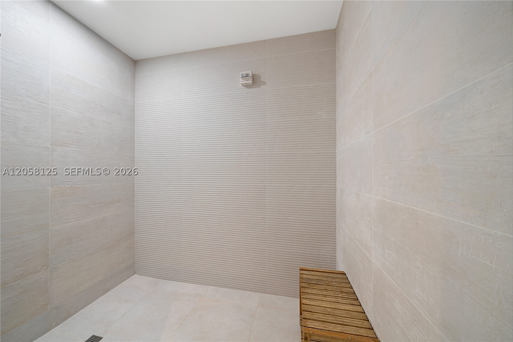 DIPLOMAT OCEANFRONT RESID - Residential