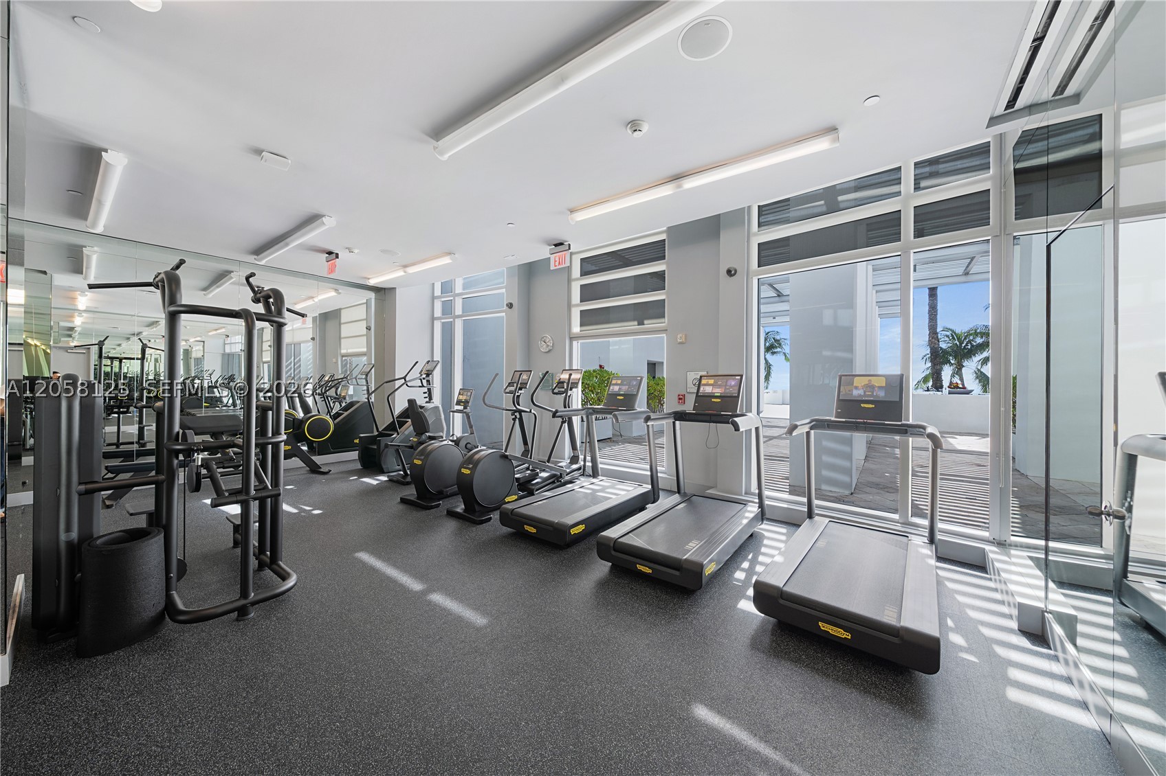 DIPLOMAT OCEANFRONT RESID - Residential