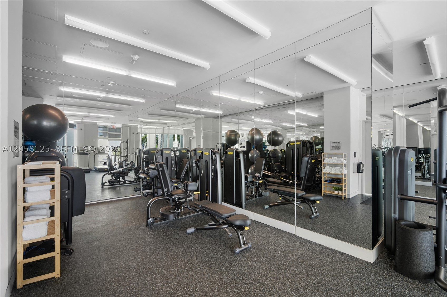 DIPLOMAT OCEANFRONT RESID - Residential