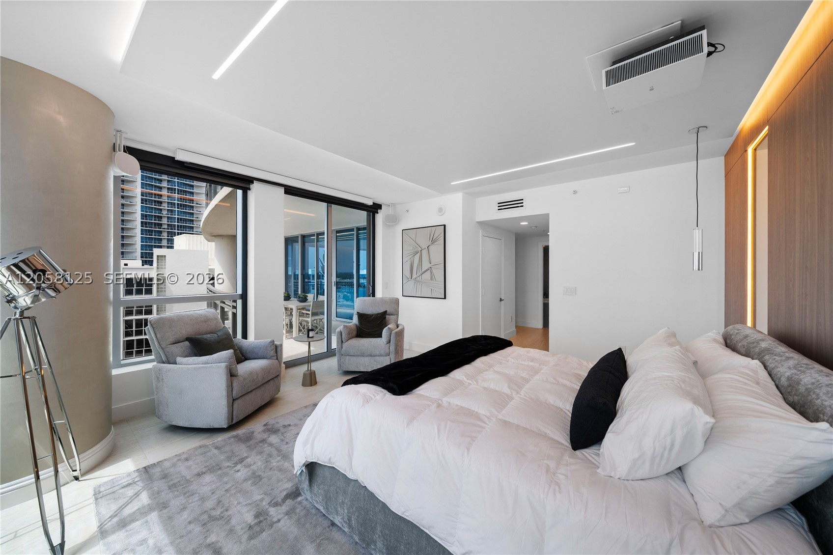 DIPLOMAT OCEANFRONT RESID - Residential
