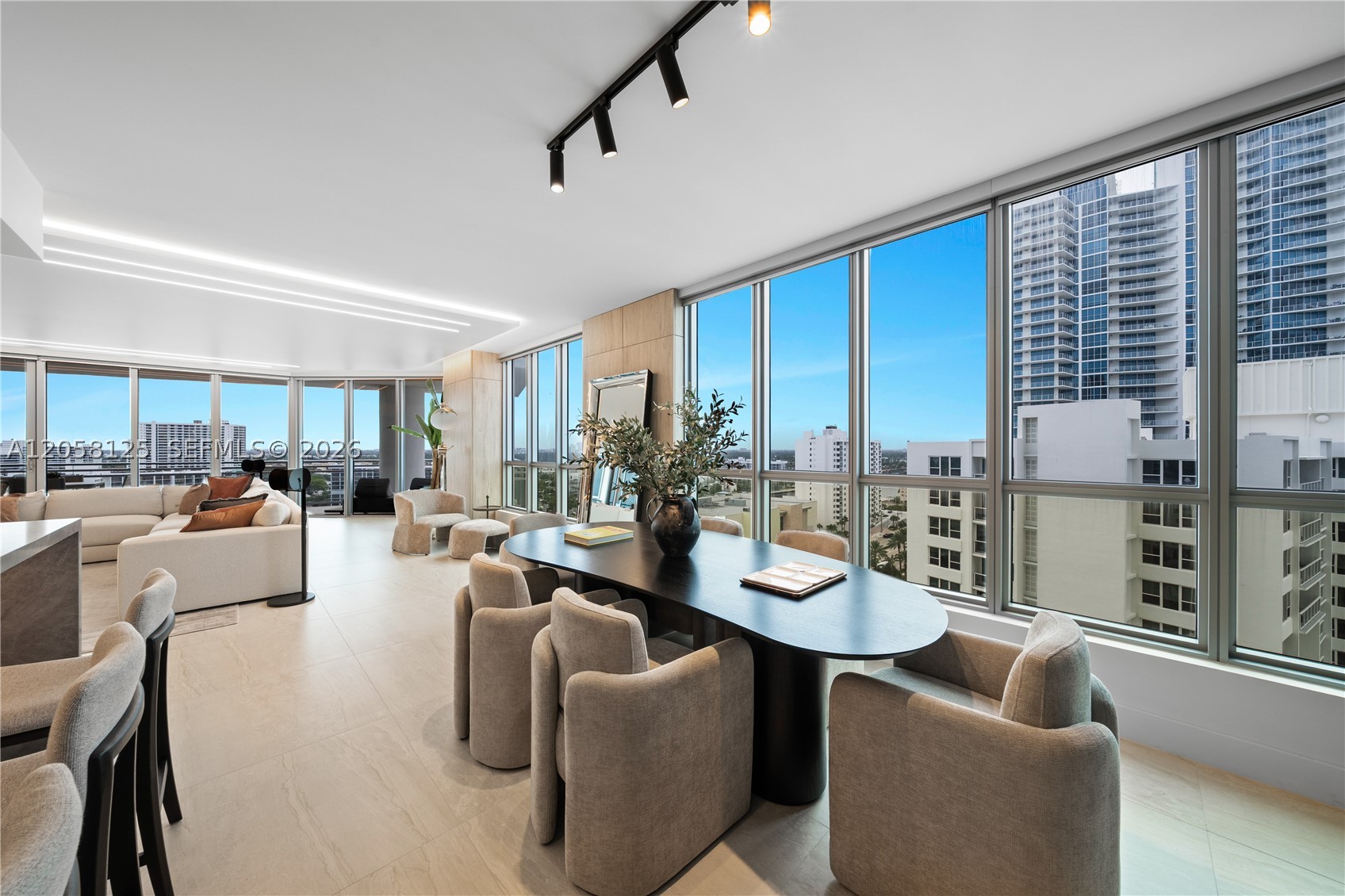 DIPLOMAT OCEANFRONT RESID - Residential