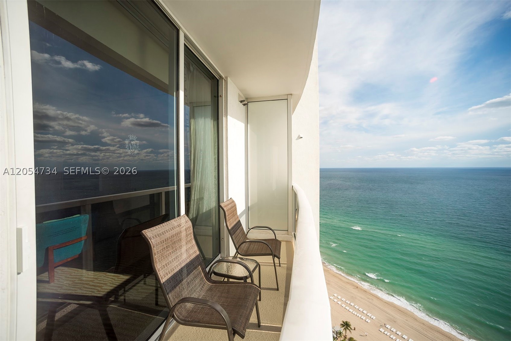 TRUMP INTERNATIONAL SONES - Residential