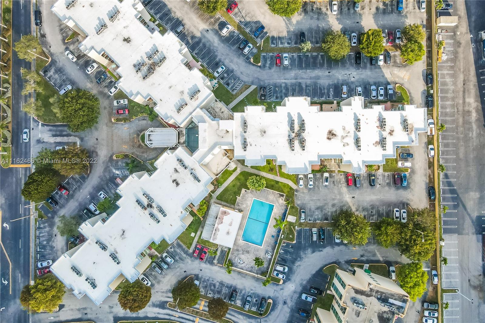 CORAL TOWERS CONDO - Residential