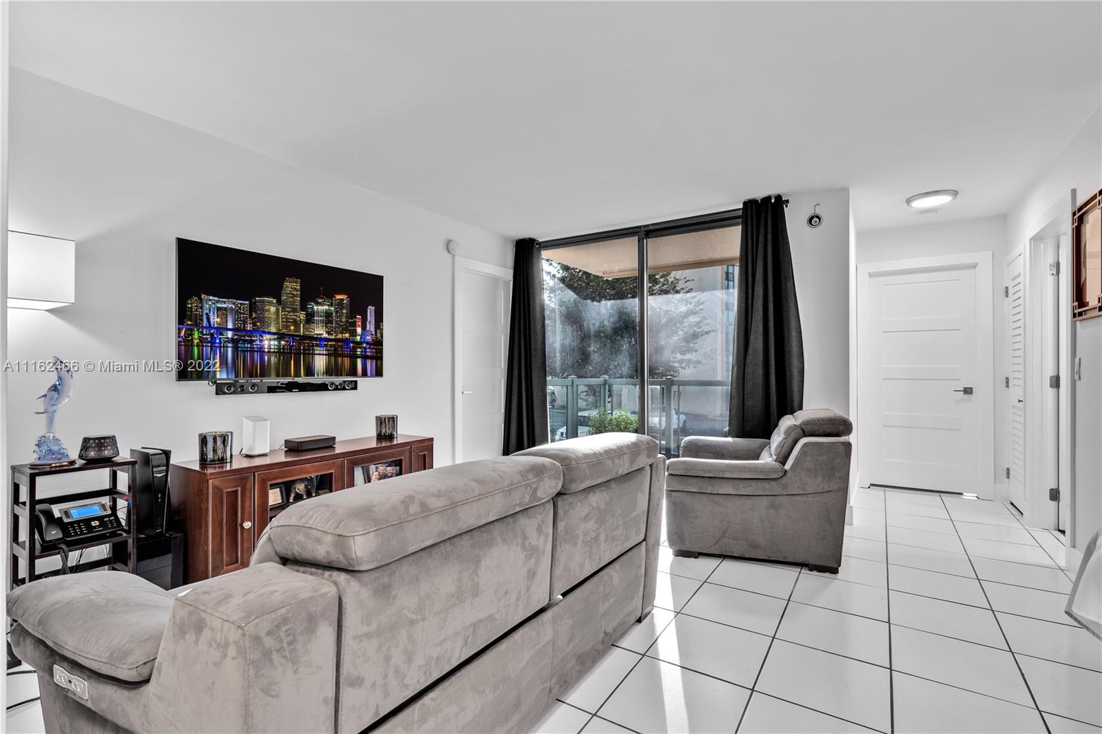 CORAL TOWERS CONDO - Residential
