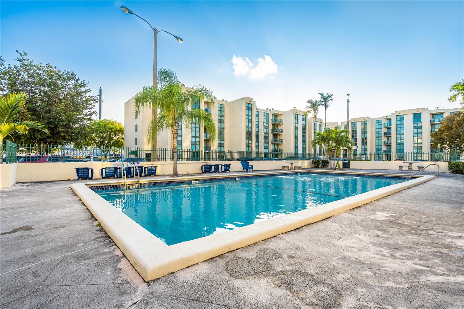 CORAL TOWERS CONDO - Residential