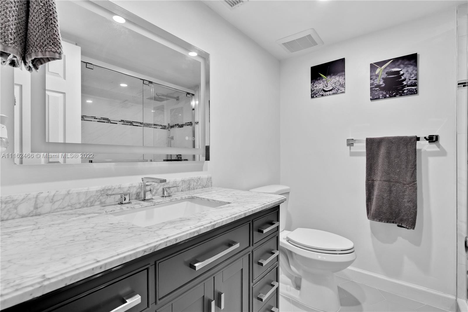 CORAL TOWERS CONDO - Residential
