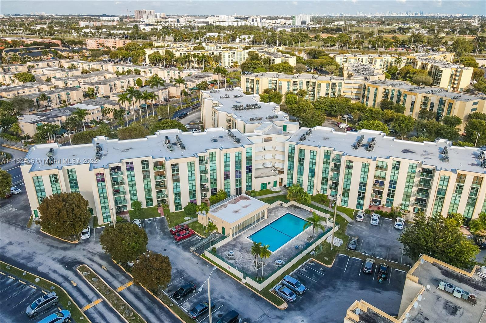 CORAL TOWERS CONDO - Residential