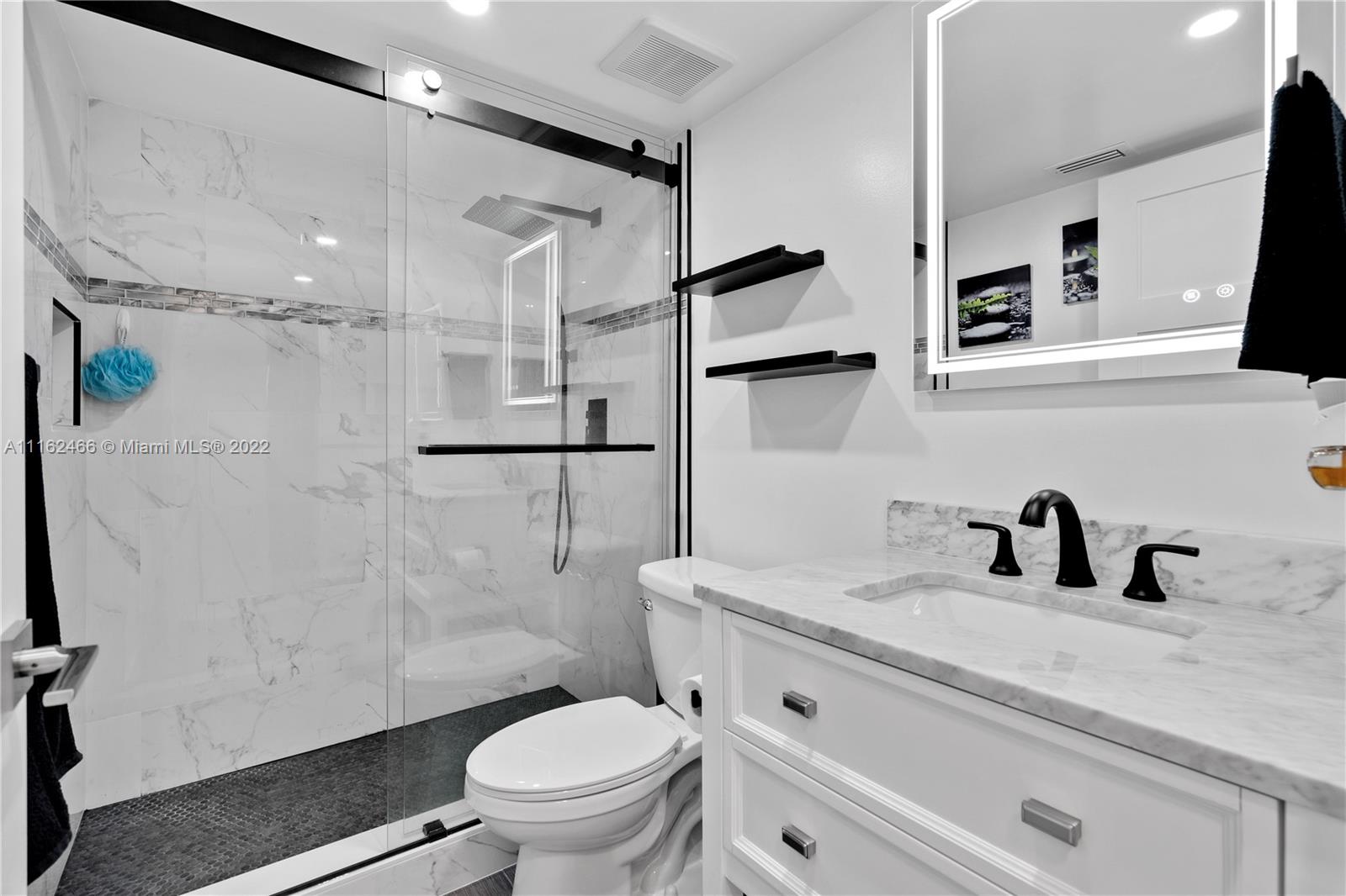 CORAL TOWERS CONDO - Residential