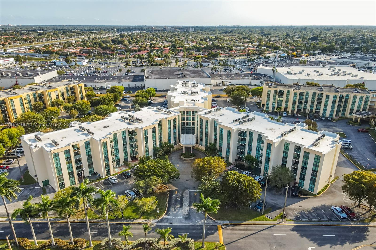 CORAL TOWERS CONDO - Residential