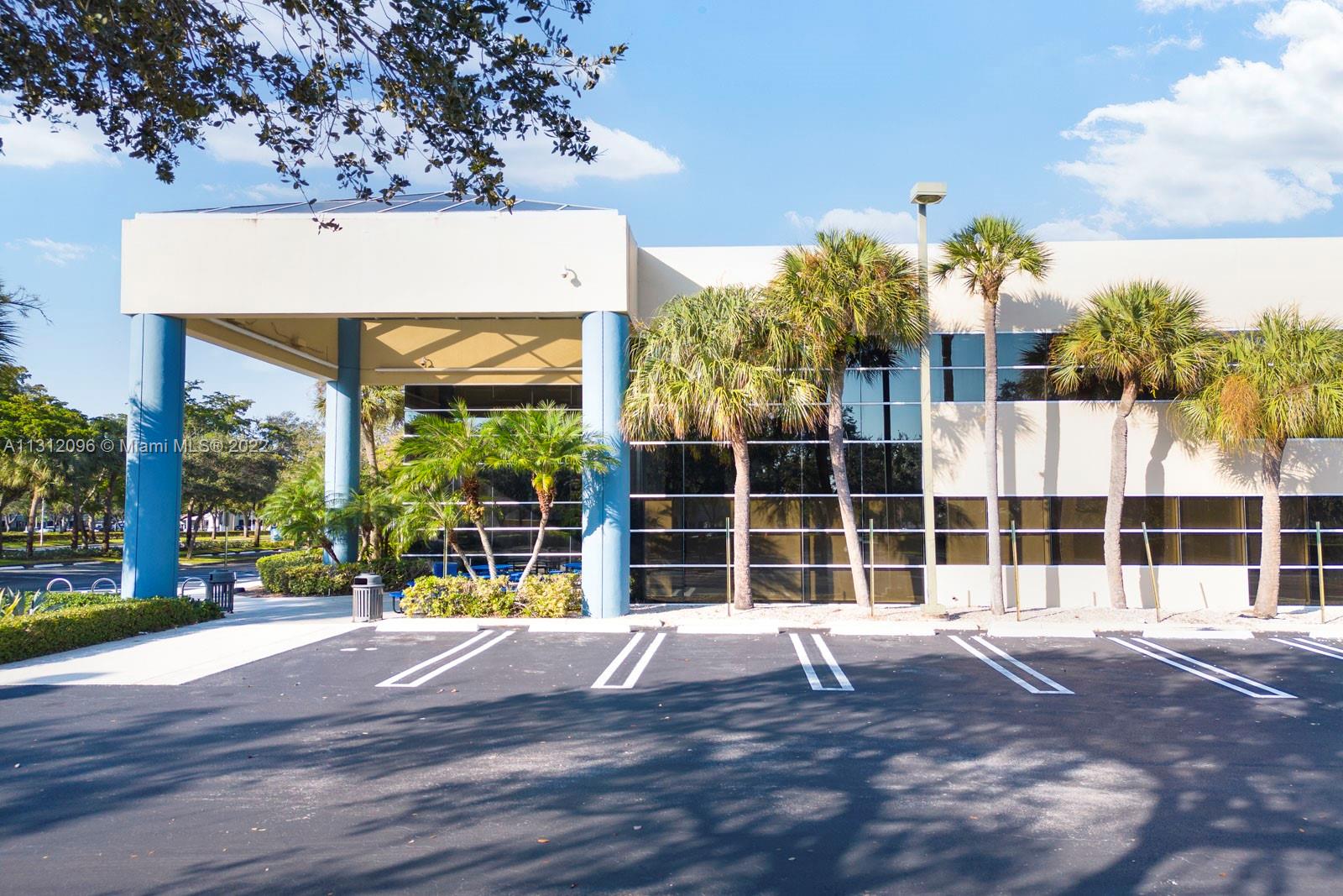 This Sublease consist of a freestanding two (2) story +/-30,400 SF building 15,200 each floor. Property is conveniently located within walking distance to restaurants, banks, hotels, hospitals, schools and
many additional businesses. Several Universities are located in the vicinity for a larger pull of employees. public
transportation is located in the corner of the property. Play and Plug Sublease offers reduced buildout cost and
fast up time. Fully furnished turnkey office call center space back up 700 KW 1,000 gallon diesel generator for the
entire building . Features 3 conference rooms, 6 training rooms over 200 call center desk fully climate control IT
room, separate kitchen and cafeteria with seating