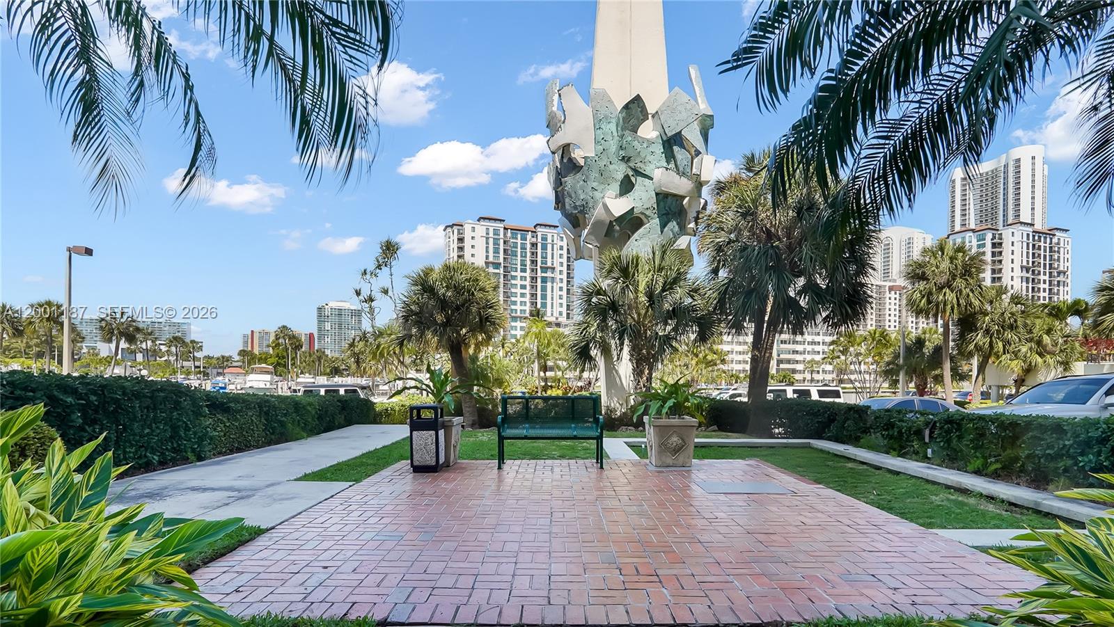 ARLEN HOUSE CONDO - Residential