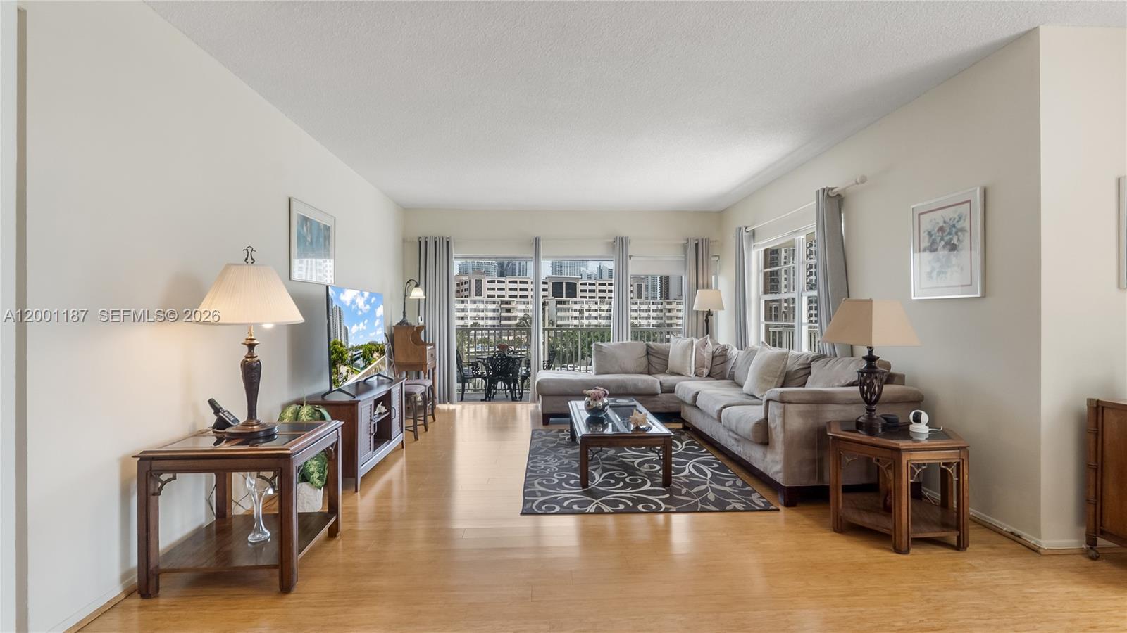 ARLEN HOUSE CONDO - Residential