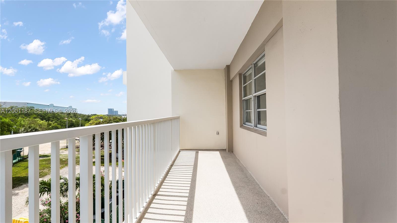 ARLEN HOUSE CONDO - Residential