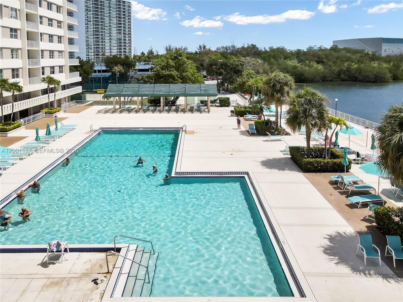 ARLEN HOUSE CONDO - Residential