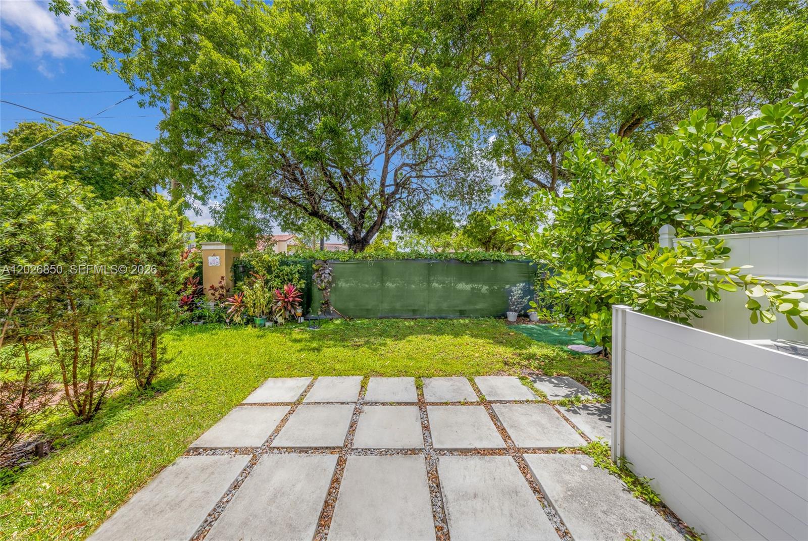 CENTURY PARK CONDO NO 2 - Residential Lease