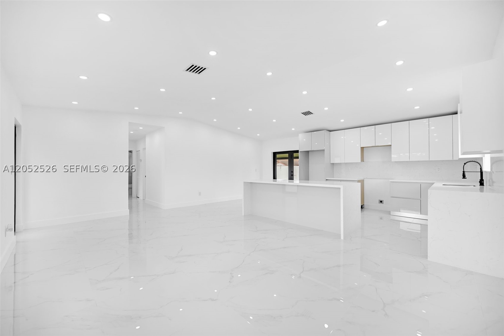 EUREKA MANOR SEC 1 - Residential