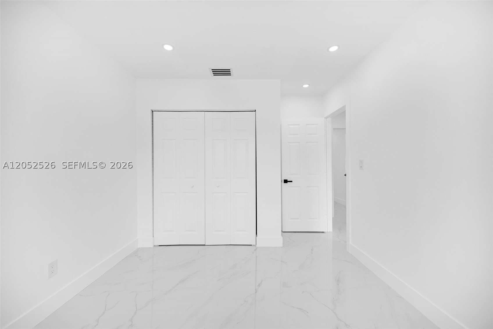 EUREKA MANOR SEC 1 - Residential