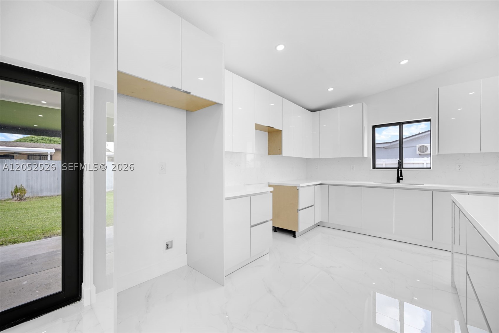 EUREKA MANOR SEC 1 - Residential