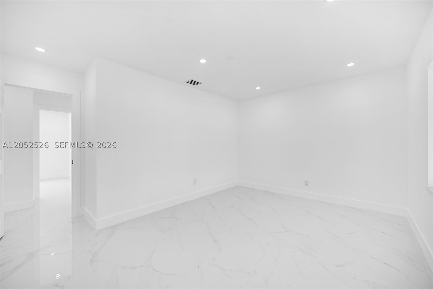 EUREKA MANOR SEC 1 - Residential