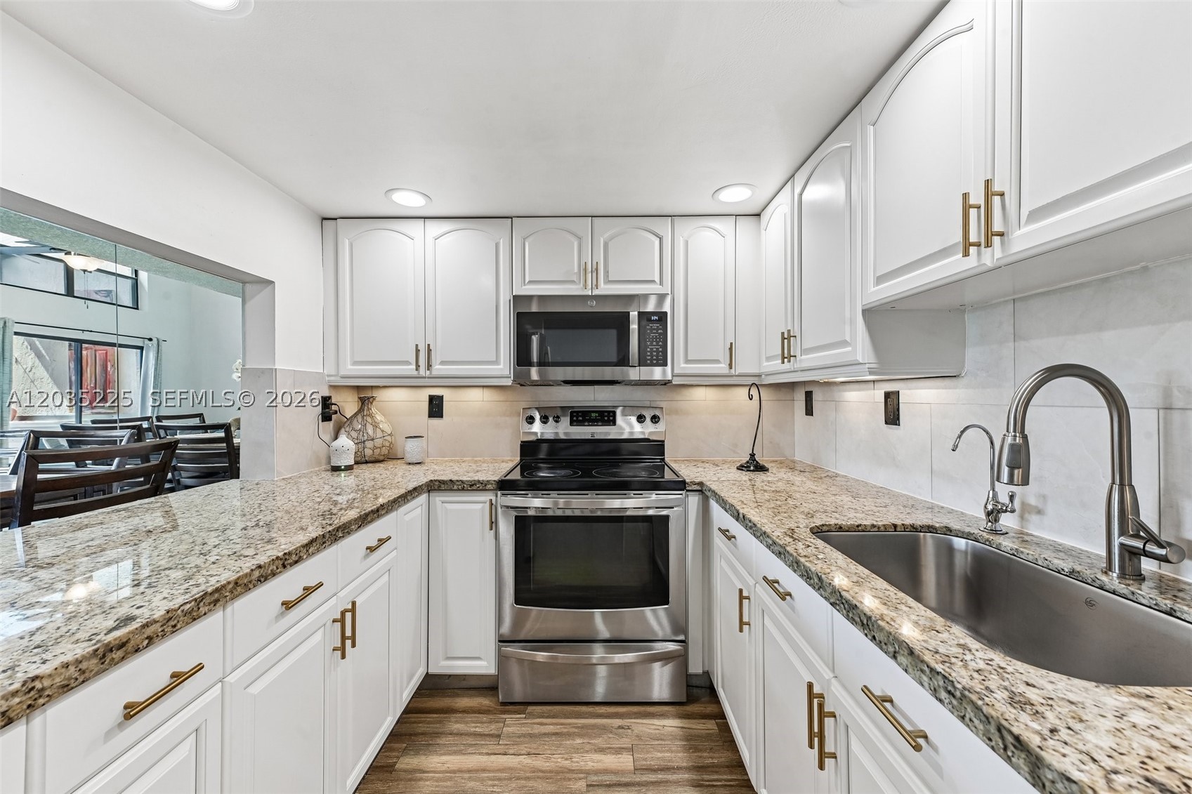 COQUINA LAKES - Residential