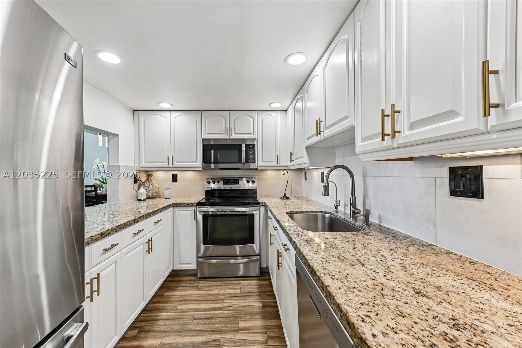COQUINA LAKES - Residential