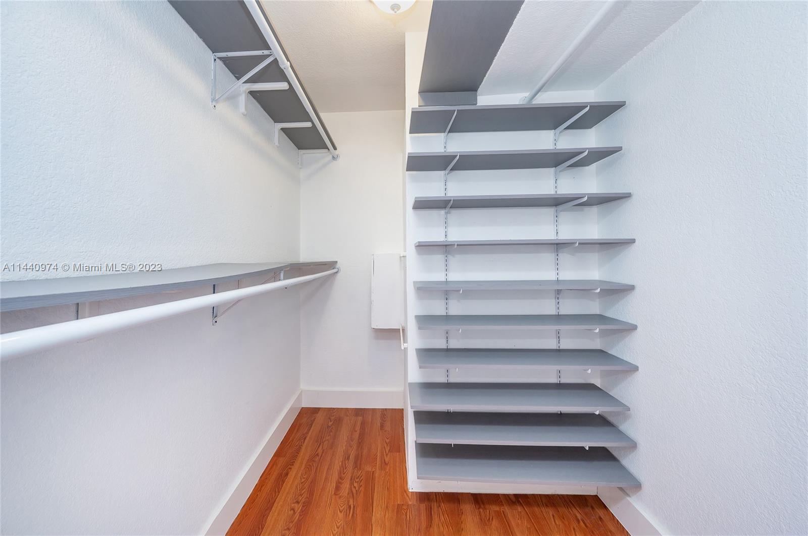 VENETIAN PALMS CONDO - Residential Lease