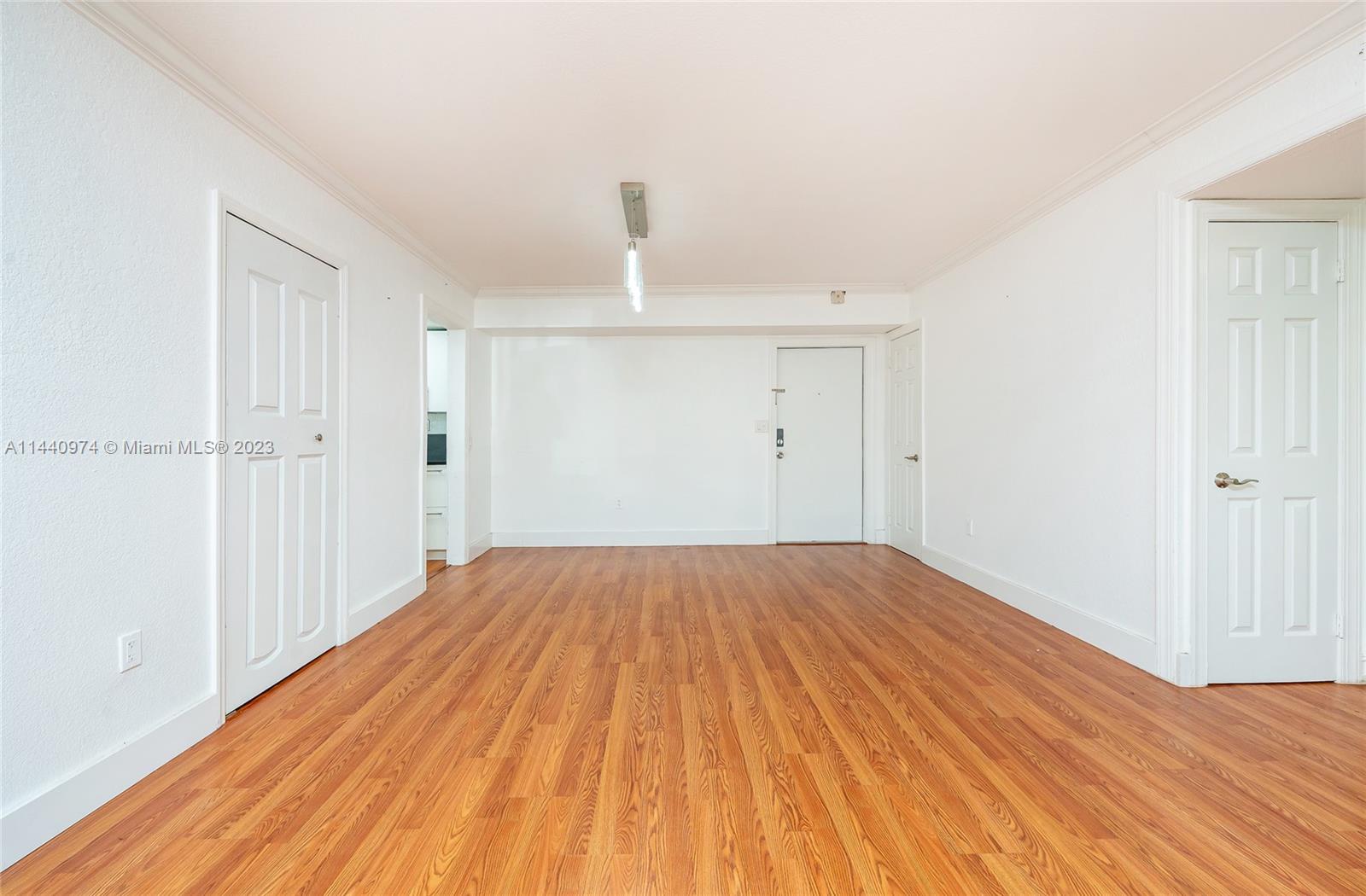 VENETIAN PALMS CONDO - Residential Lease
