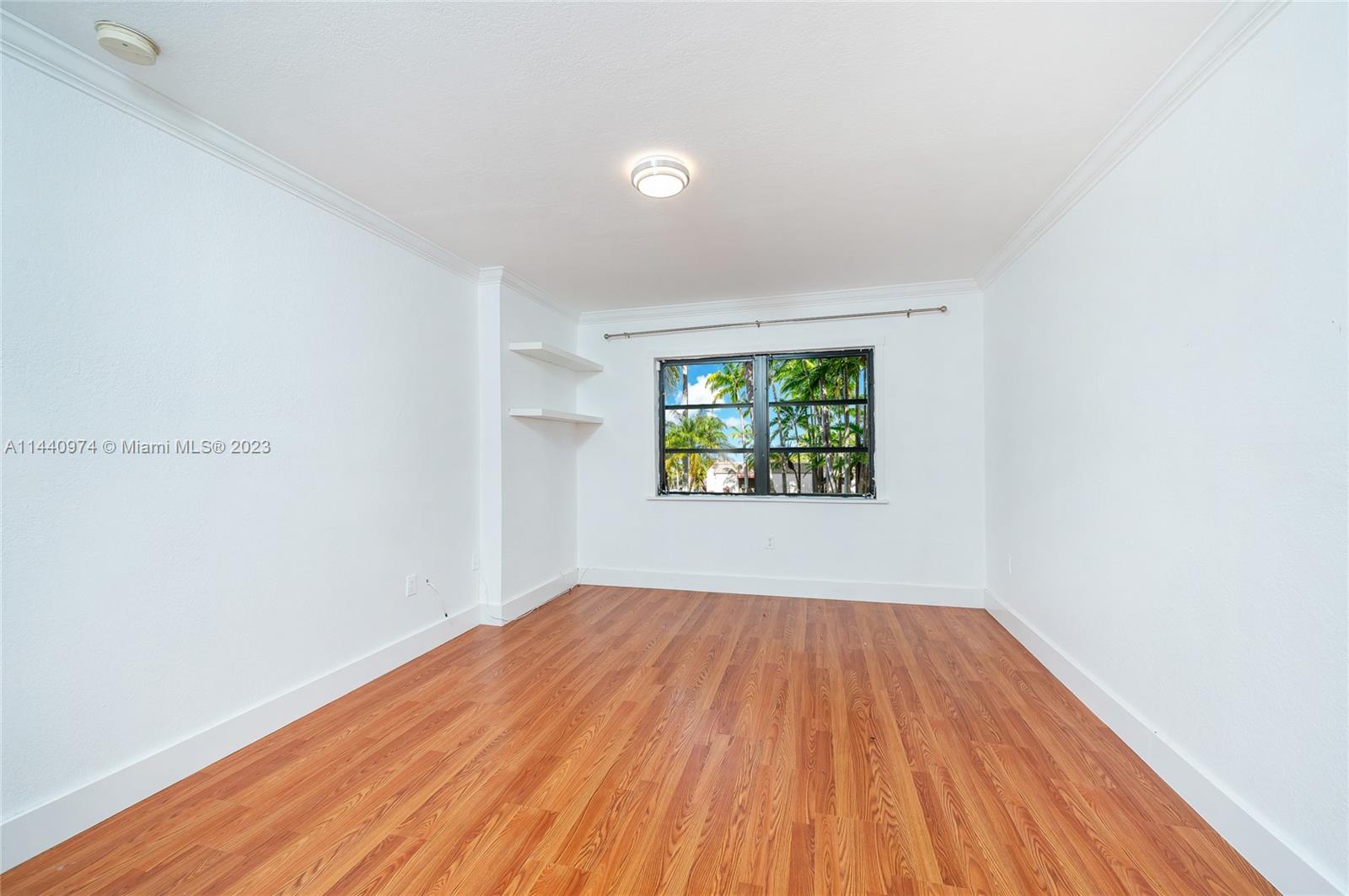 VENETIAN PALMS CONDO - Residential Lease