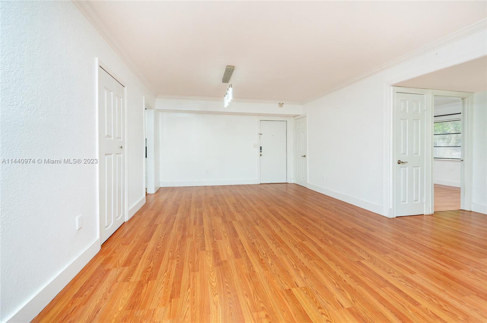 VENETIAN PALMS CONDO - Residential Lease