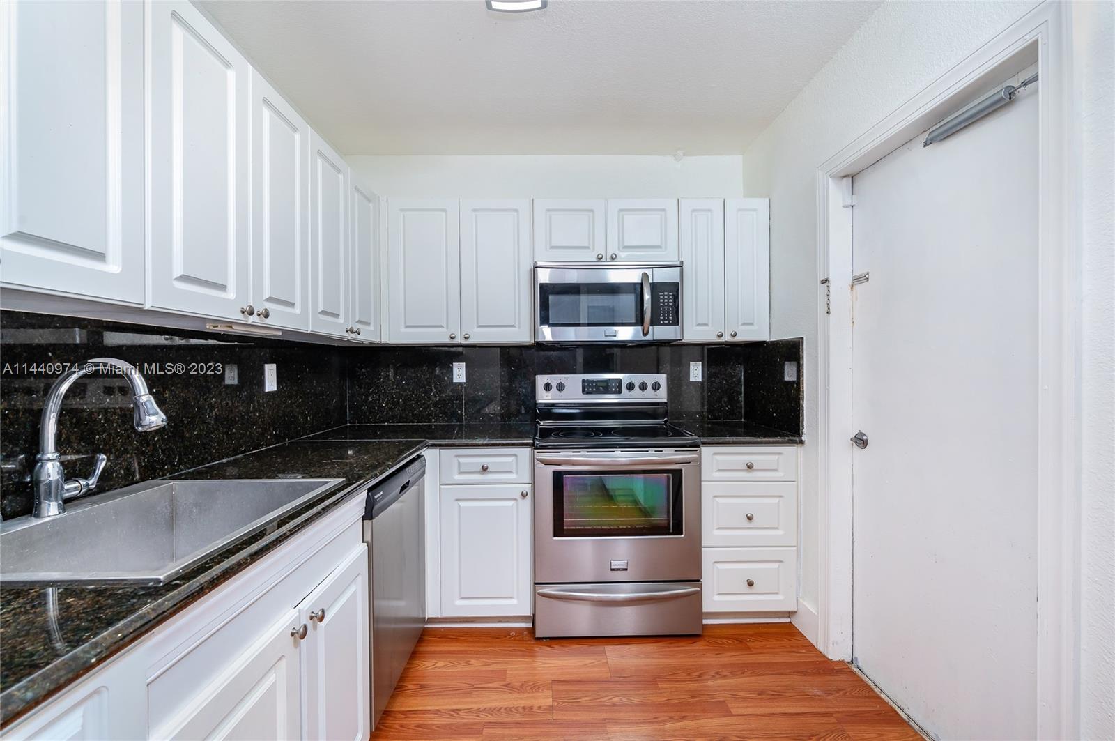VENETIAN PALMS CONDO - Residential Lease