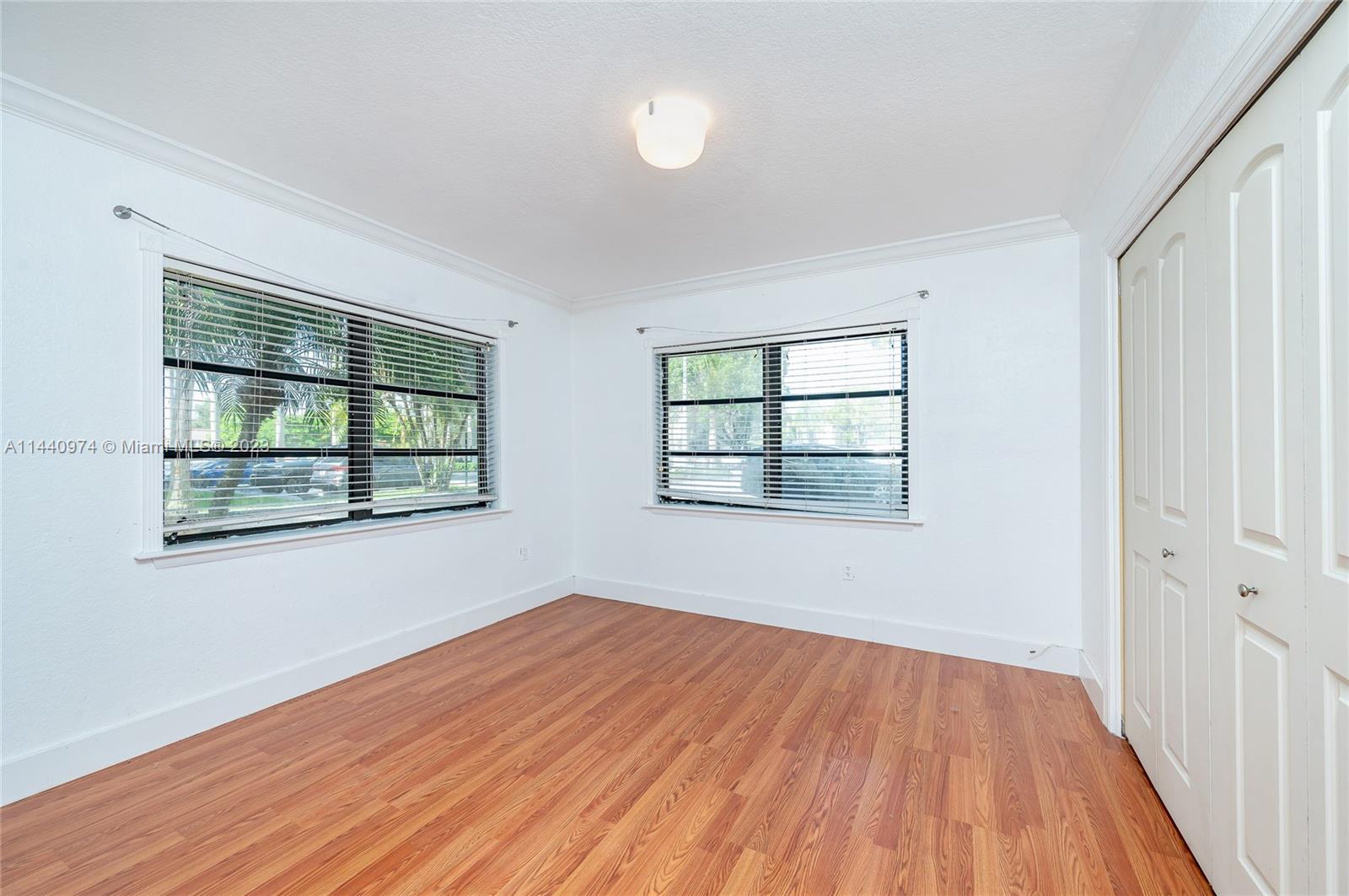 VENETIAN PALMS CONDO - Residential Lease