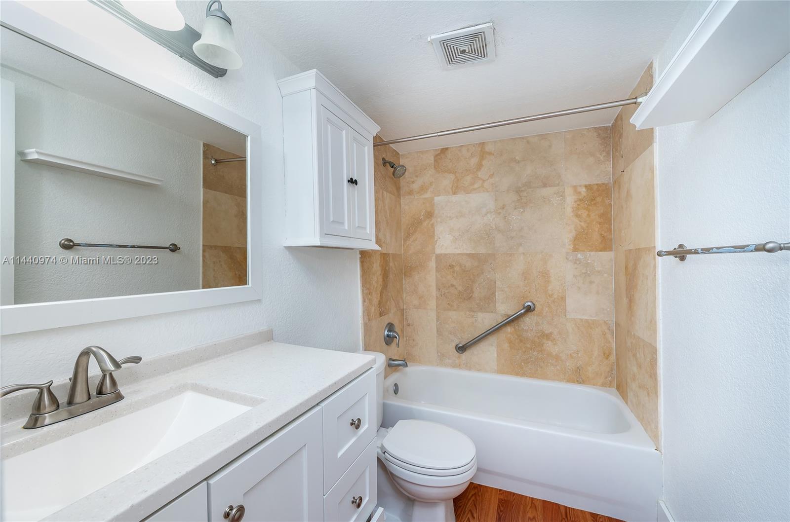 VENETIAN PALMS CONDO - Residential Lease