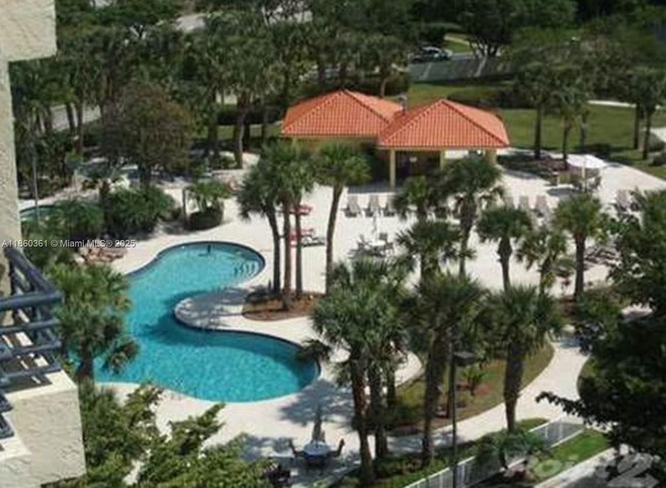PARC CENTRAL AVENTURA SOU - Residential Lease