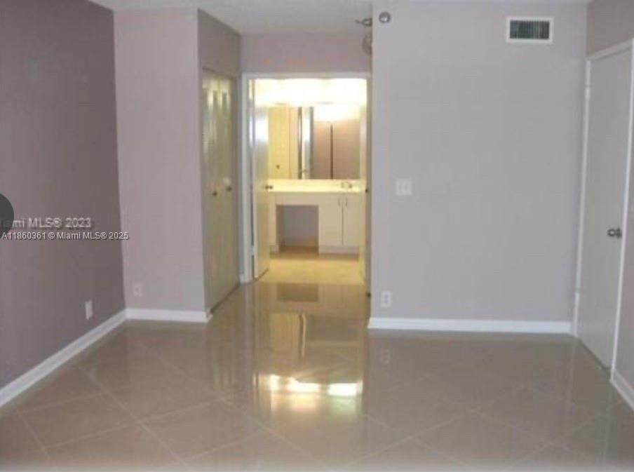 PARC CENTRAL AVENTURA SOU - Residential Lease