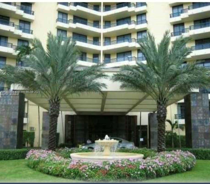 PARC CENTRAL AVENTURA SOU - Residential Lease