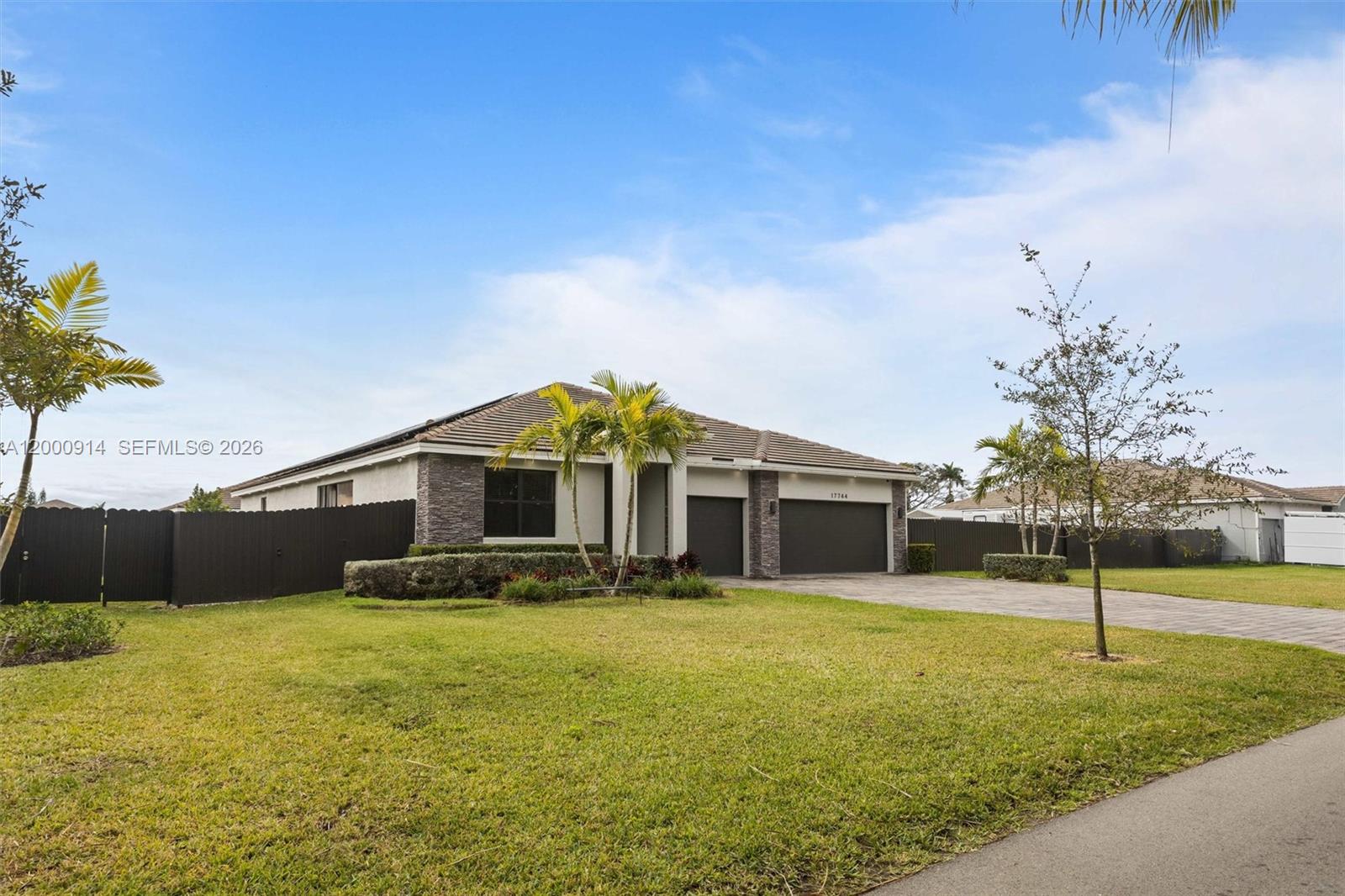 KROME GROVE ESTATES - Residential