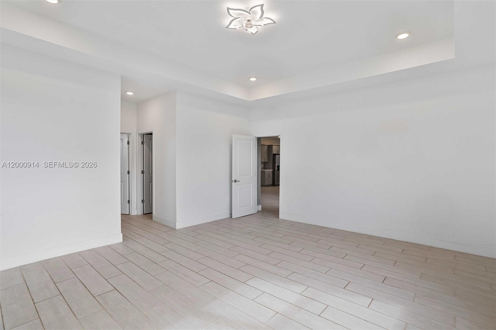 KROME GROVE ESTATES - Residential