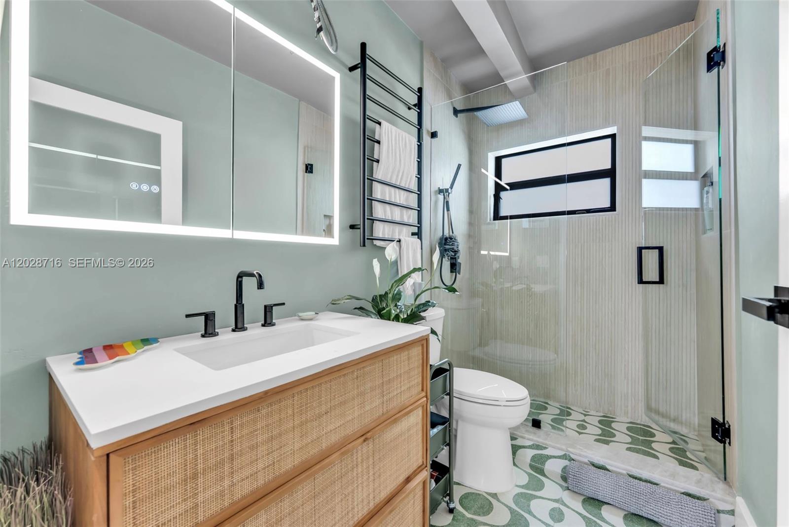 ROYAL WEST CONDO - Residential Lease