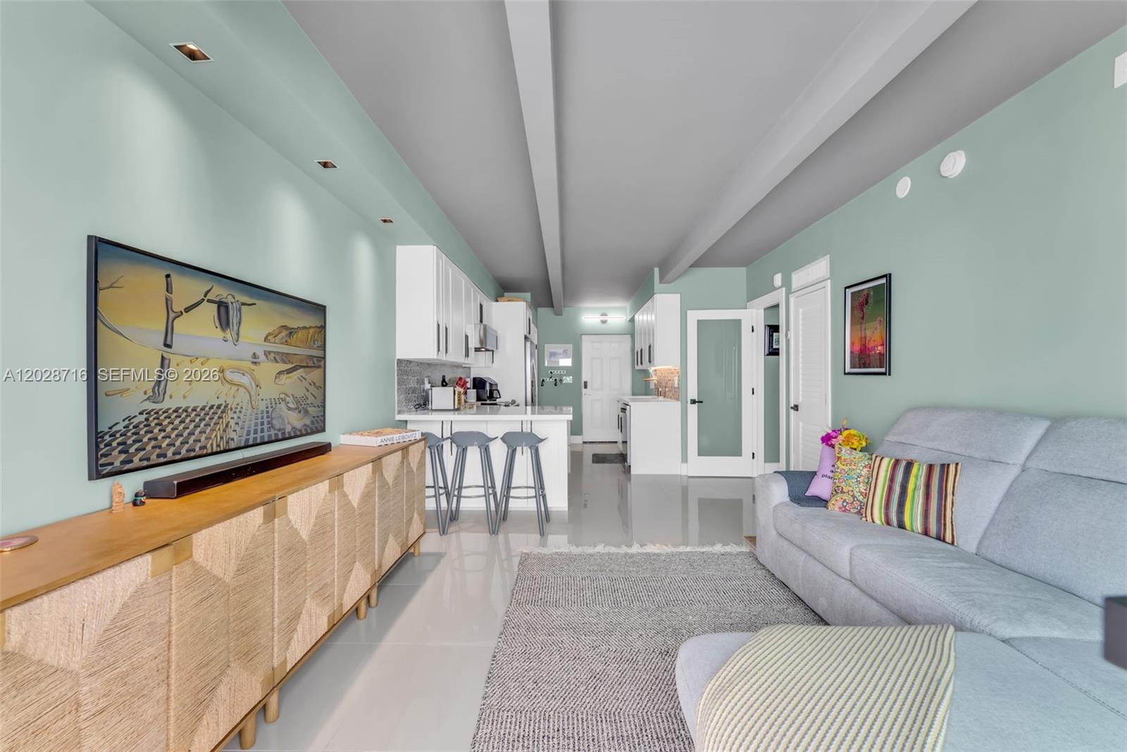 ROYAL WEST CONDO - Residential Lease