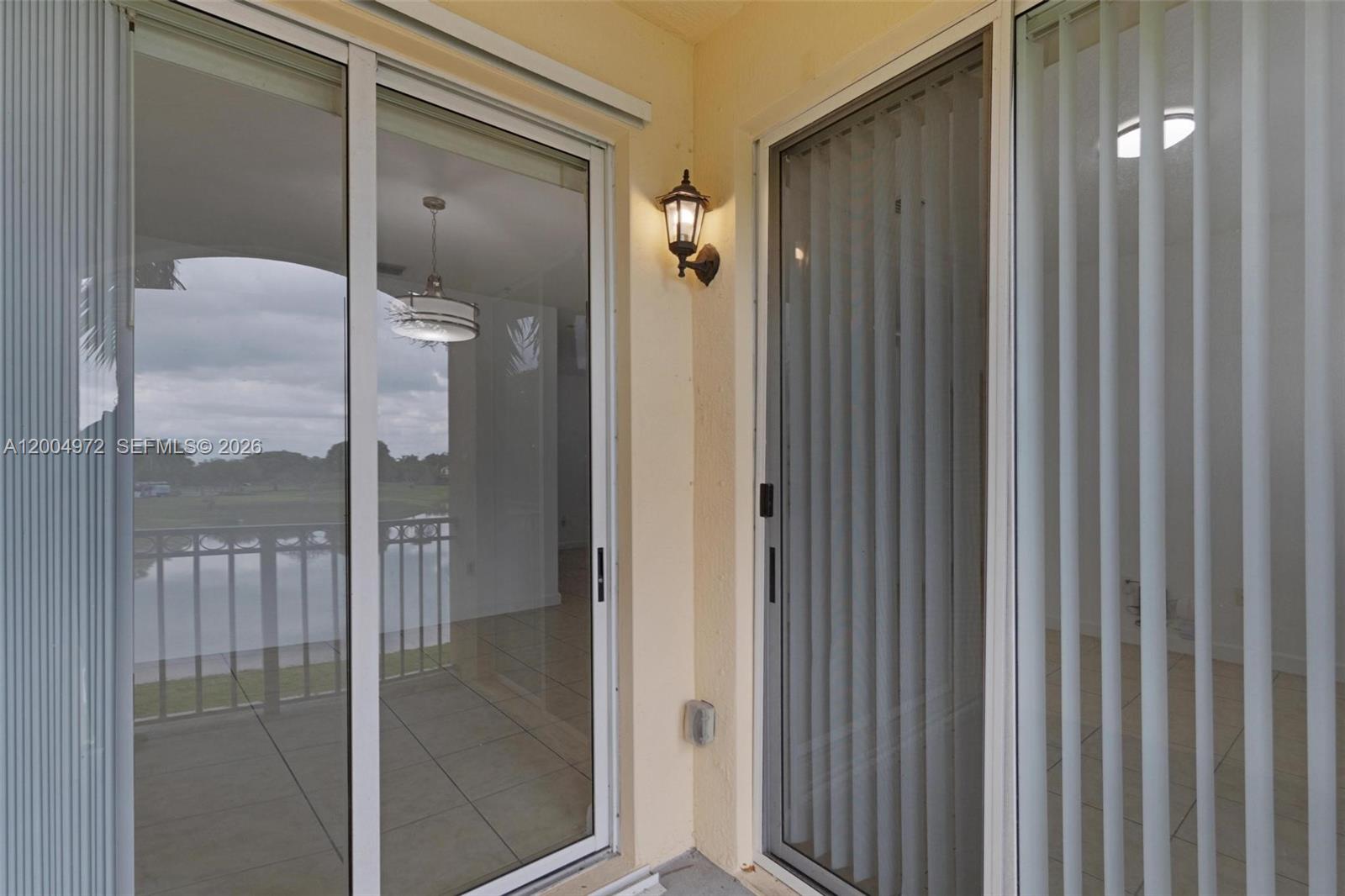 FONTAINBLEAU LAKES COURTY - Residential