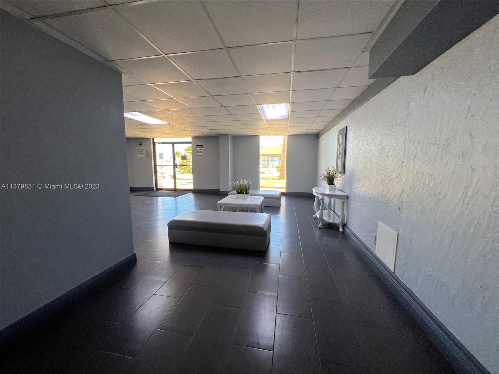 SAILBOAT CAY CONDO - Residential Lease