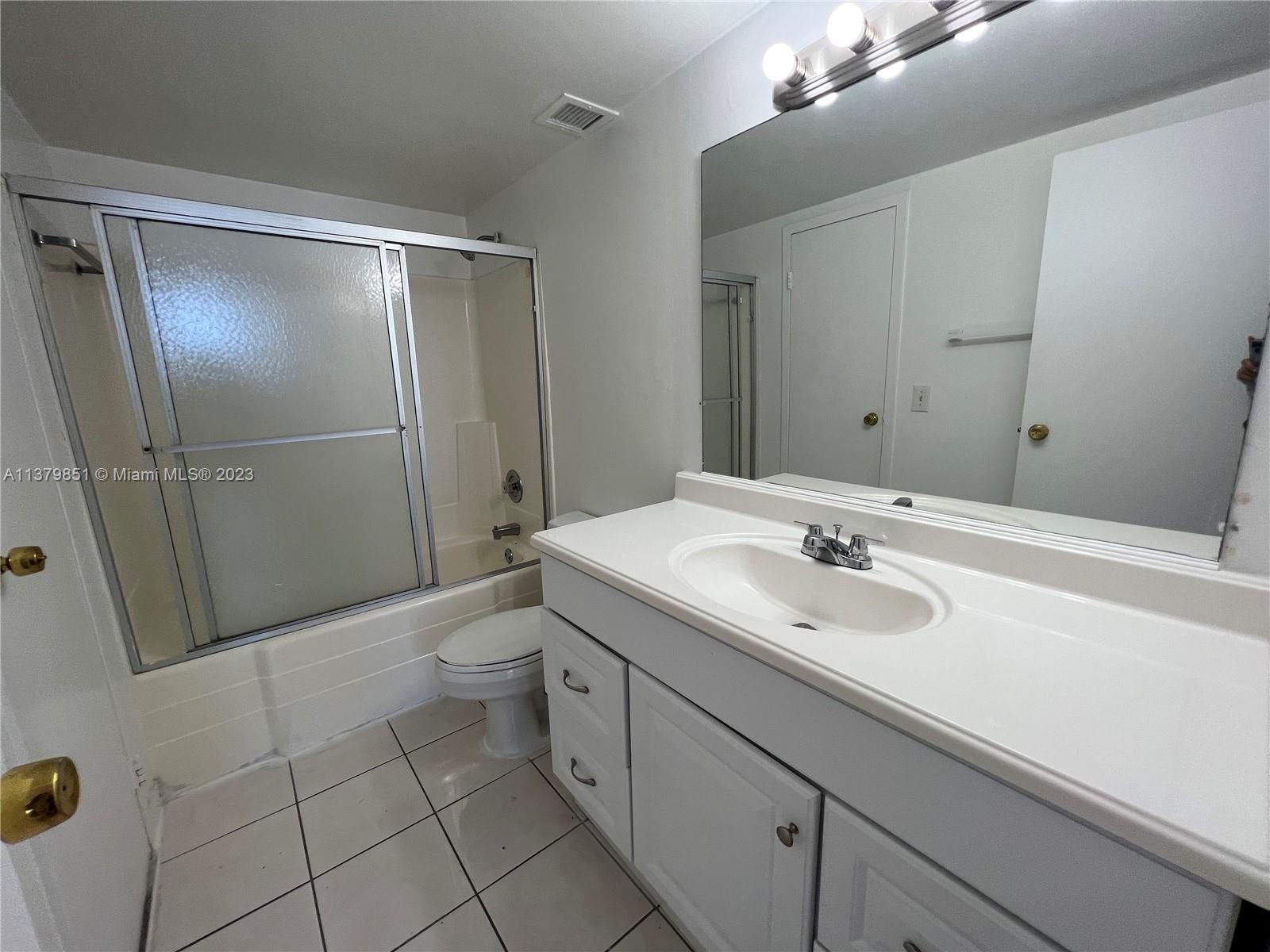 SAILBOAT CAY CONDO - Residential Lease
