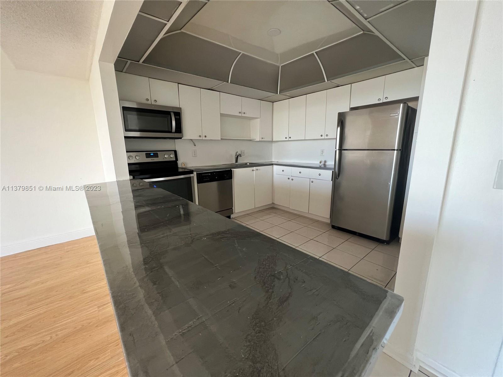 SAILBOAT CAY CONDO - Residential Lease