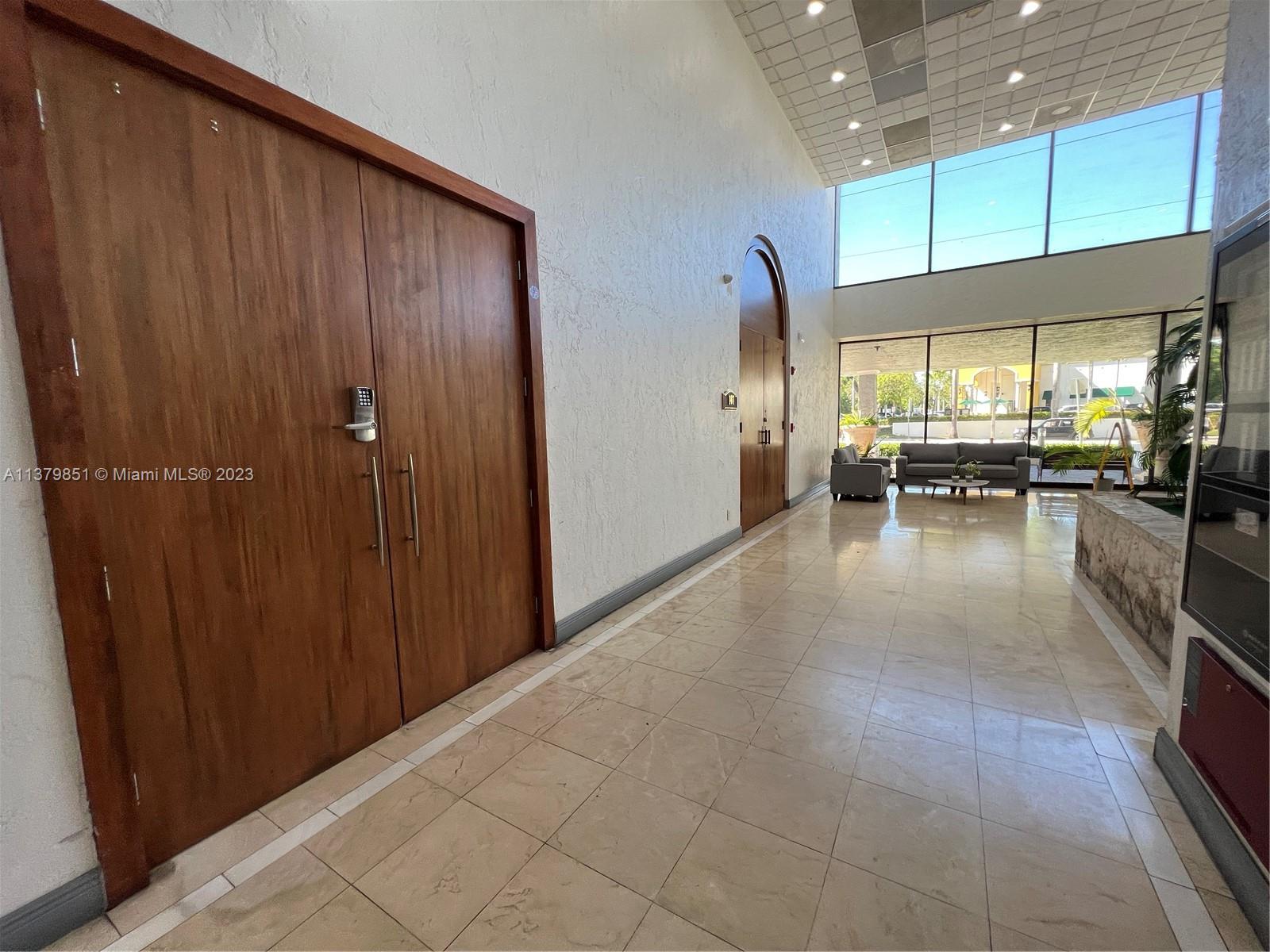 SAILBOAT CAY CONDO - Residential Lease