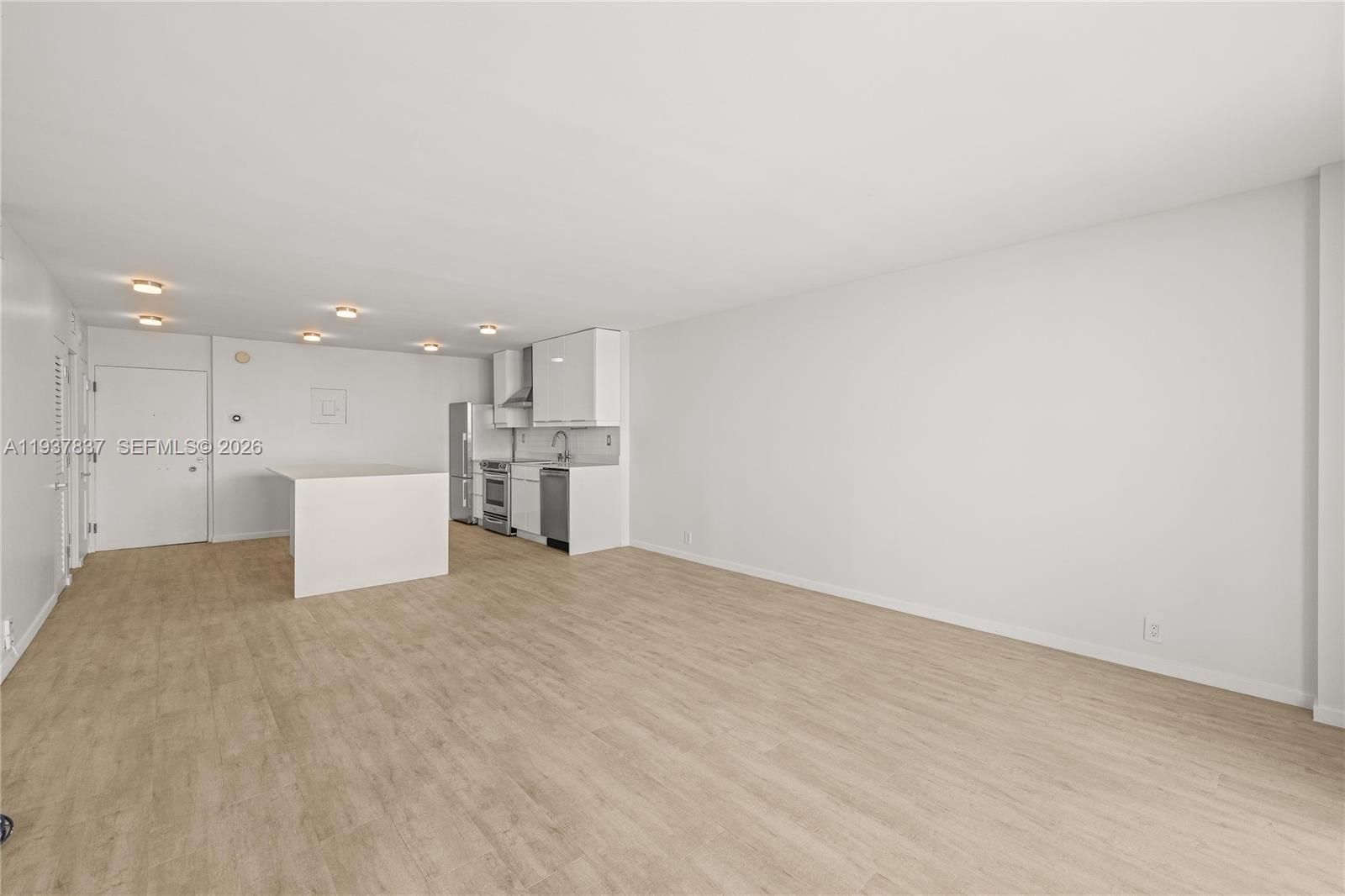 ISLAND TERRACE CONDO - Residential