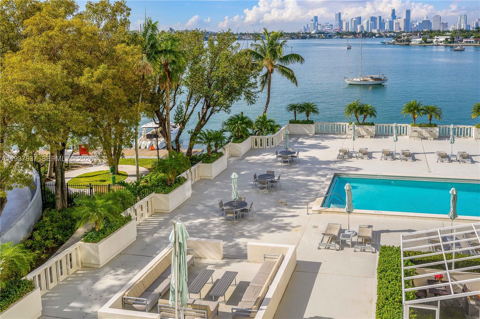 ISLAND TERRACE CONDO - Residential