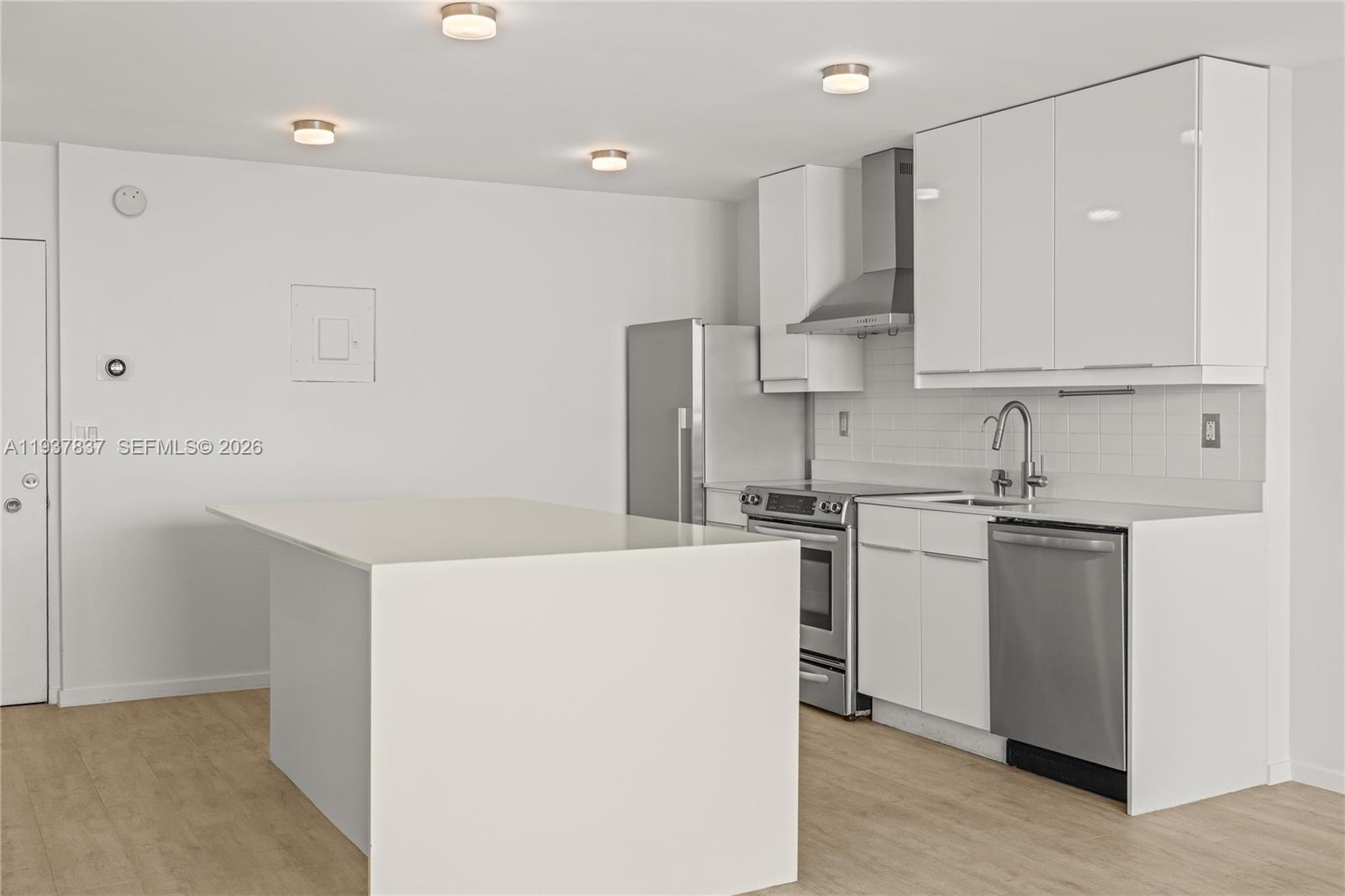 ISLAND TERRACE CONDO - Residential