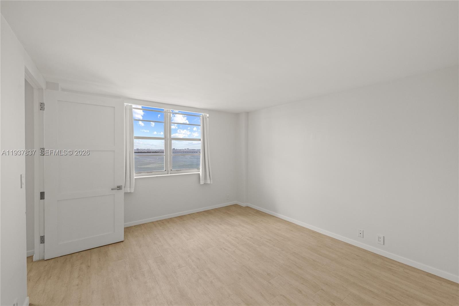 ISLAND TERRACE CONDO - Residential