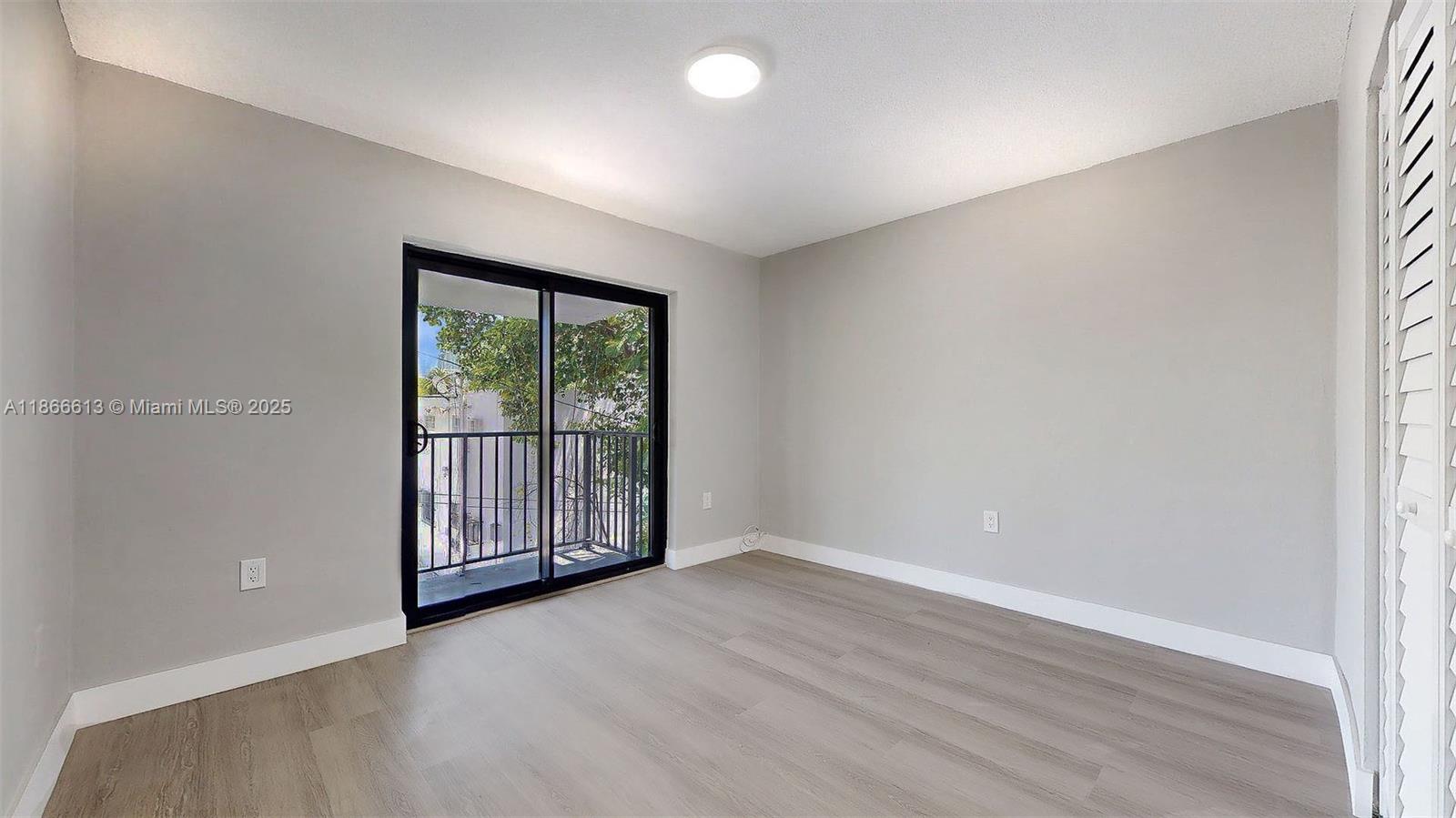 BRICKELL RIVERVIEW - Residential Lease
