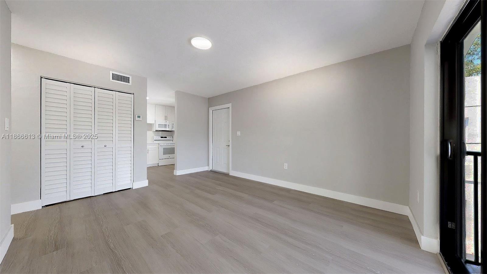 BRICKELL RIVERVIEW - Residential Lease